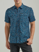 Lee hombres camisa trabajadora floral de manga corta Extreme Motion remache estampado floral azul marino ropa Z6H6F898