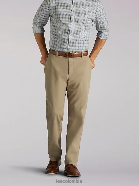 Lee hombres pantalón de ajuste relajado de movimiento extremo (grande y alto) caqui ropa Z6H6F751 - Image 1