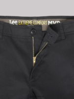 Lee hombres pantalón de frente plano de corte recto mvp de movimiento extremo unión-todo negro ropa Z6H6F745 - Image 5