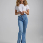 Lee mujer Vaqueros acampanados Ever Fit de talle alto, modernos y vintage corriendo en la luz ropa Z6H6F143