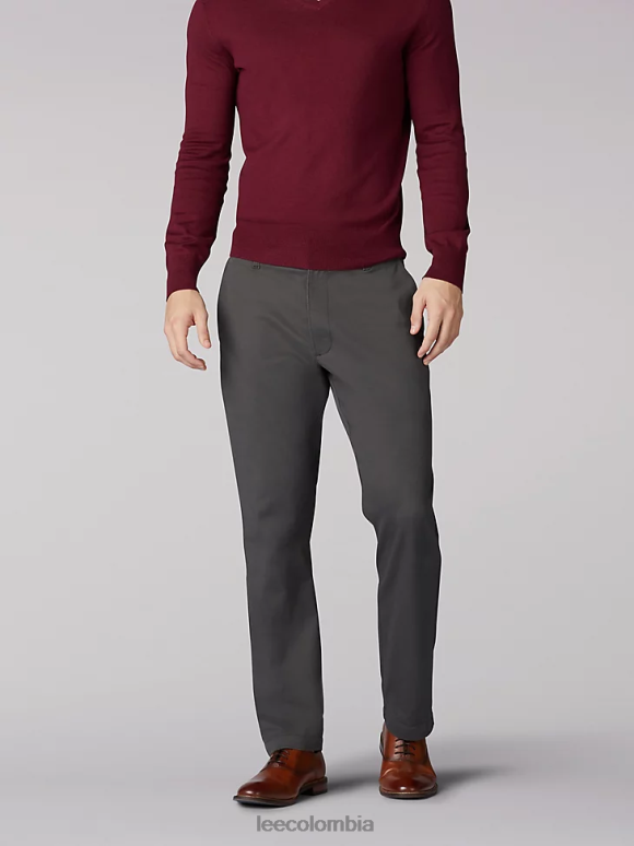 Lee hombres pantalón caqui de ajuste relajado de movimiento extremo gris oscuro ropa Z6H6F738