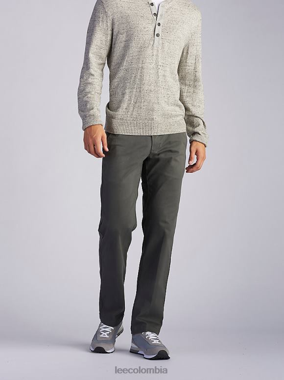 Lee hombres pantalón caqui de movimiento extremo (grande y alto) carbón ropa Z6H6F768