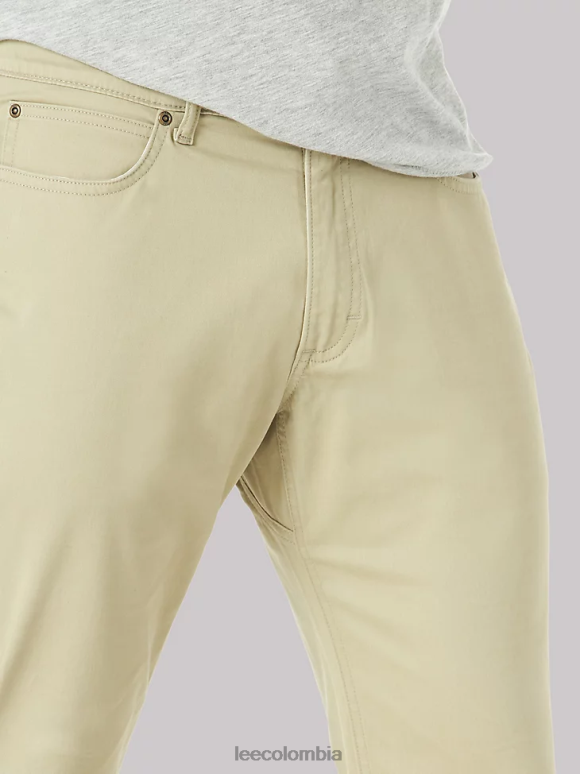 Lee hombres Vaqueros de sarga de ajuste recto súper suaves de movimiento extremo Guijarro ropa Z6H6F643