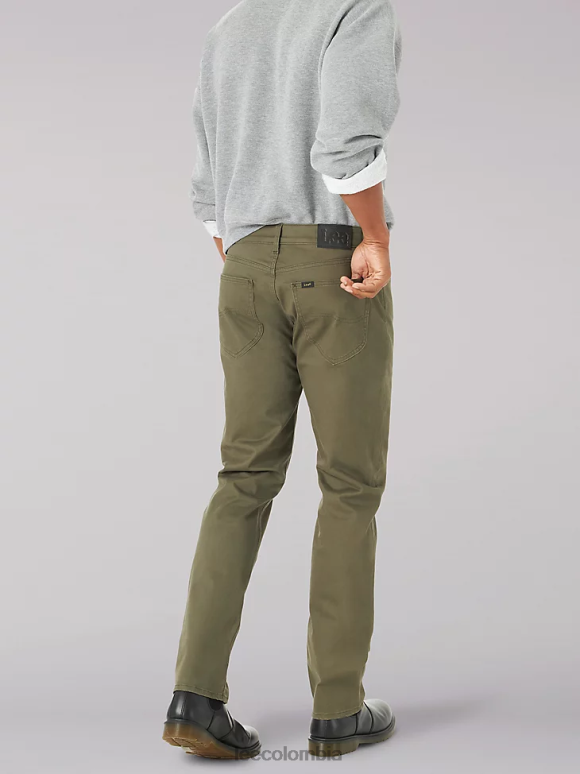 Lee hombres Vaqueros de sarga de ajuste recto súper suaves de movimiento extremo bosque ropa Z6H6F640